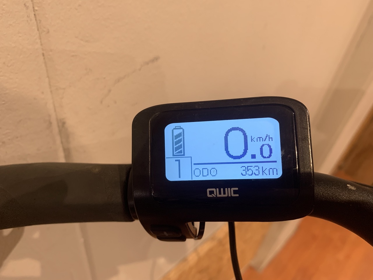 06: Qwic Premiun MN7D