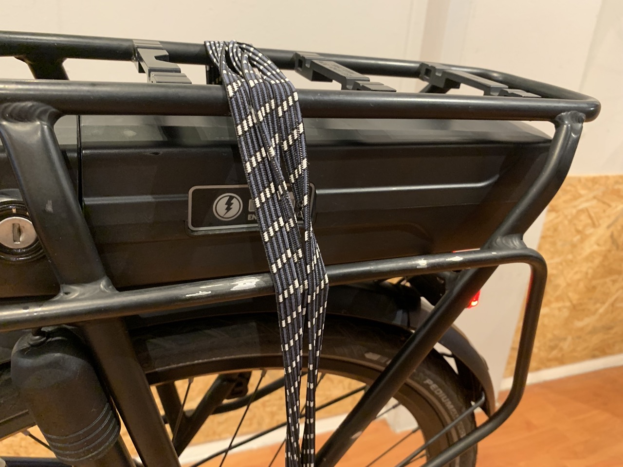 60: Giant Entour E+