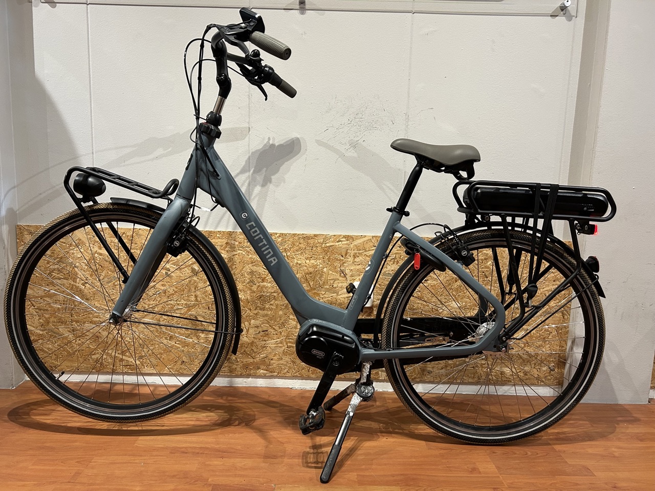 93: Cortina E-Common