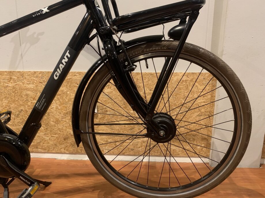05: Giant Triple X E+ 1