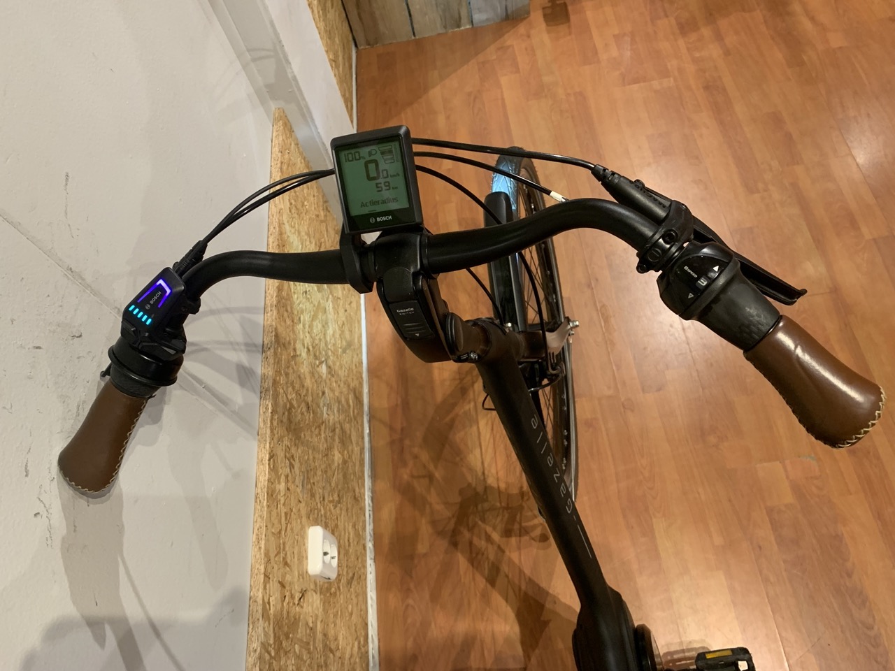 63: Gazelle Orange C8