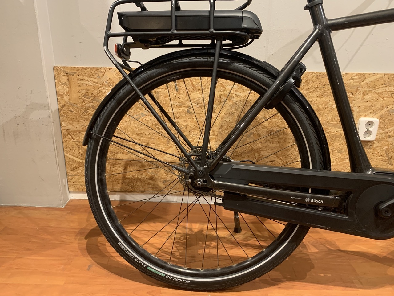 03: Trek District 4+