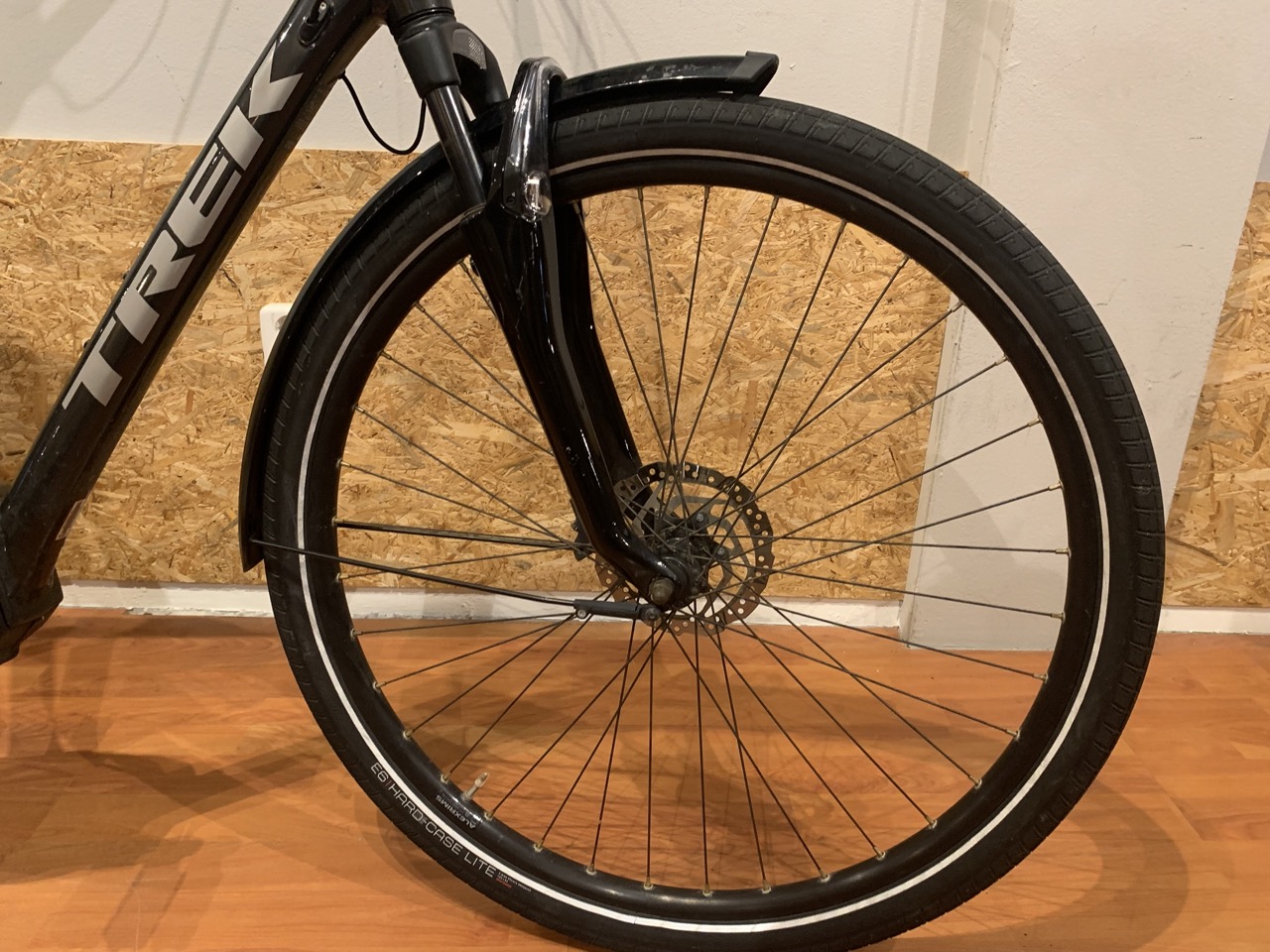 03: Trek District 4+