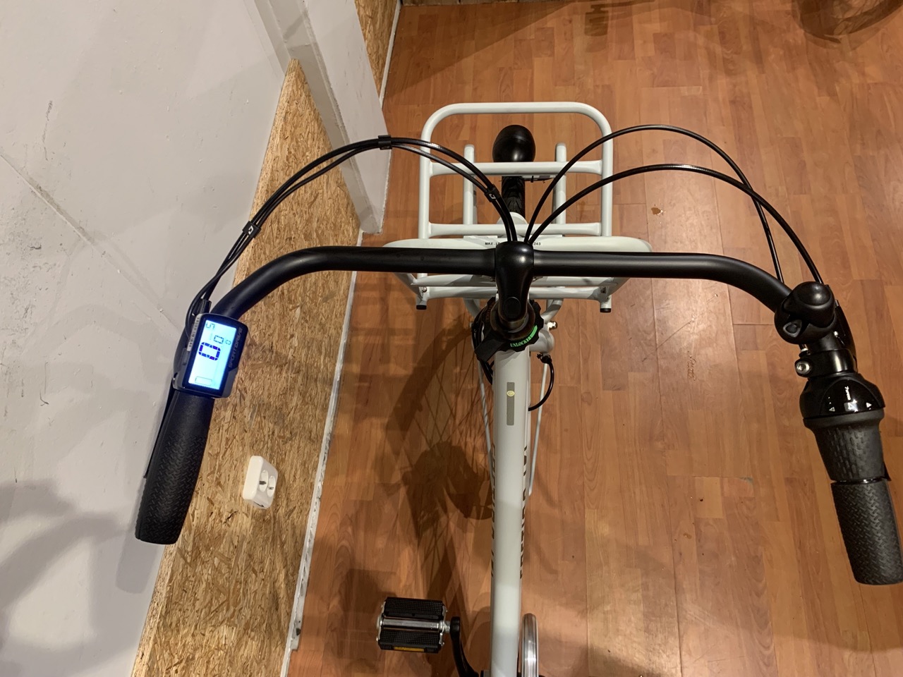 36: Cortina E-U4 Solid