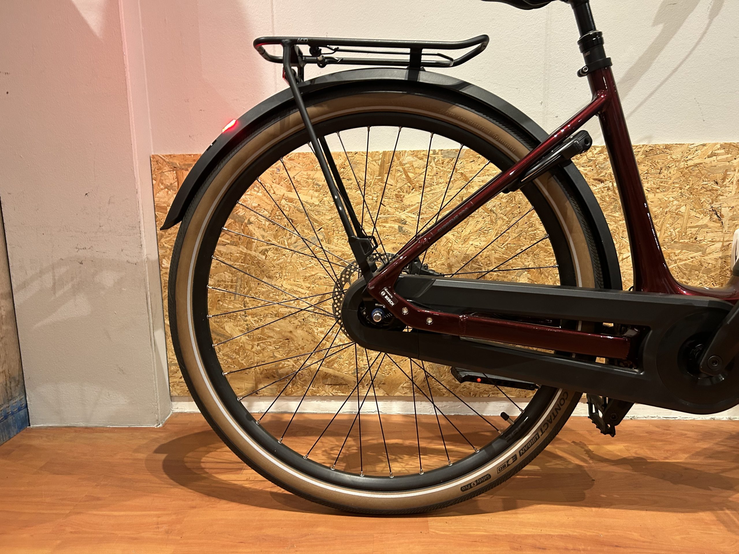 06: Cube Supreme Hybrid Pro