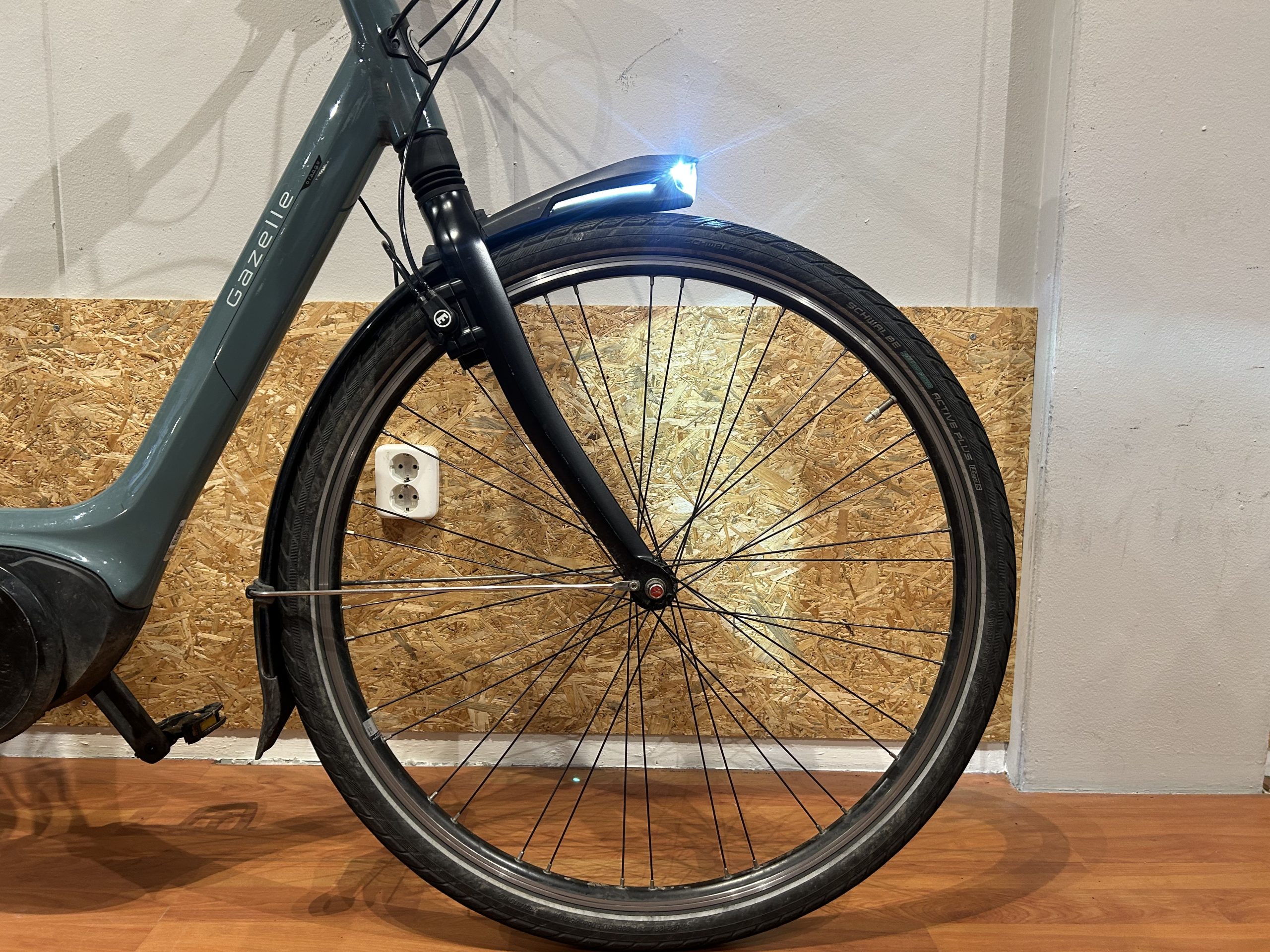 59: Gazelle Orange C8