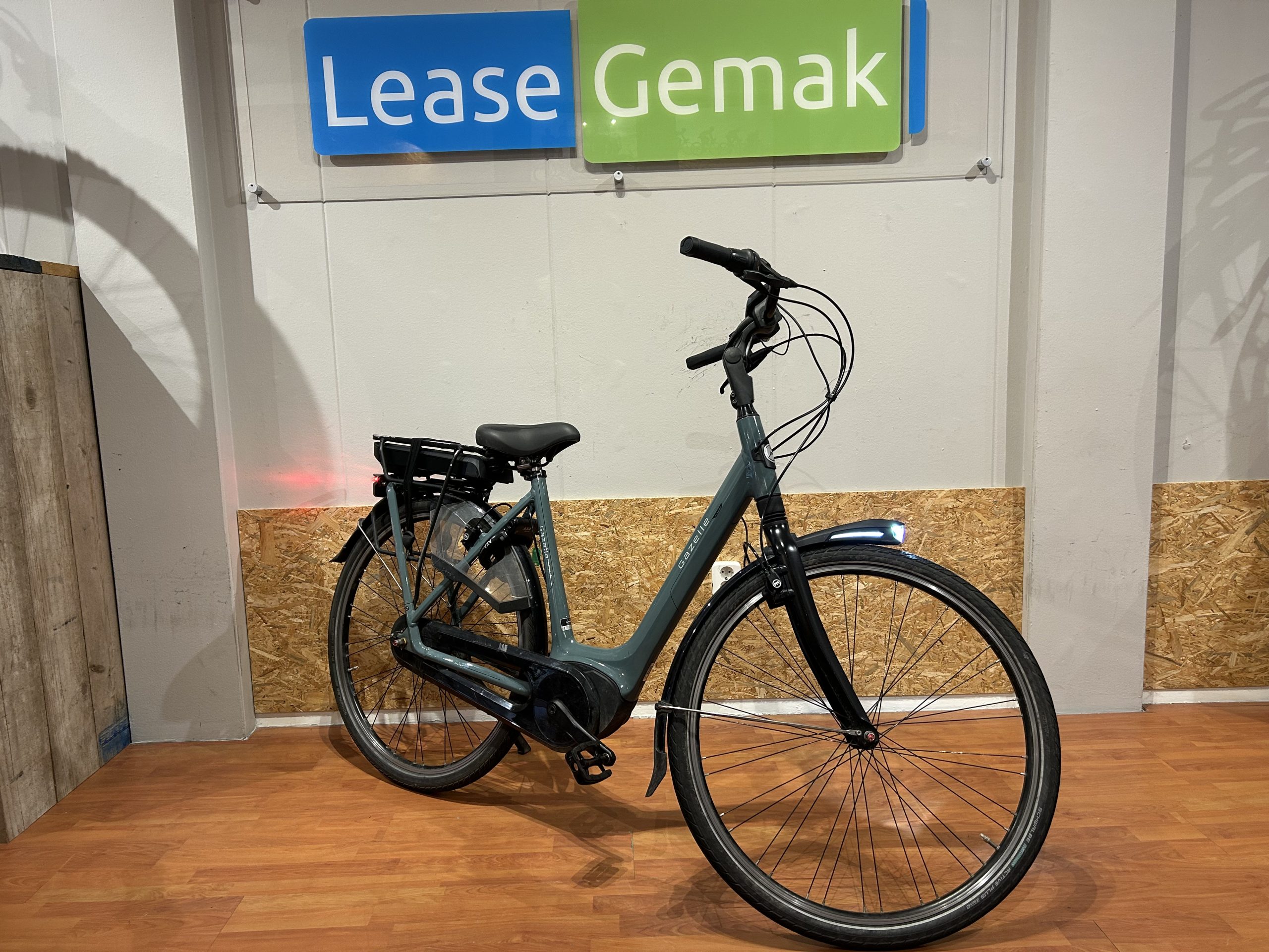 59: Gazelle Orange C8