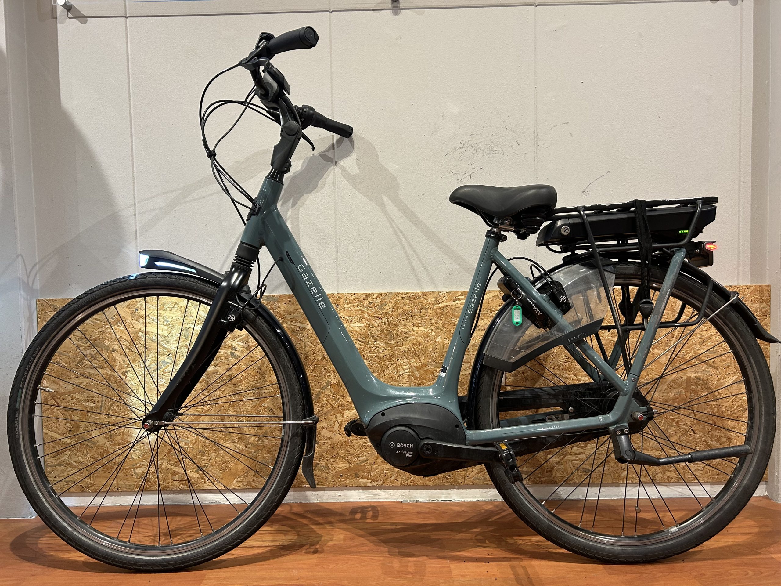 59: Gazelle Orange C8