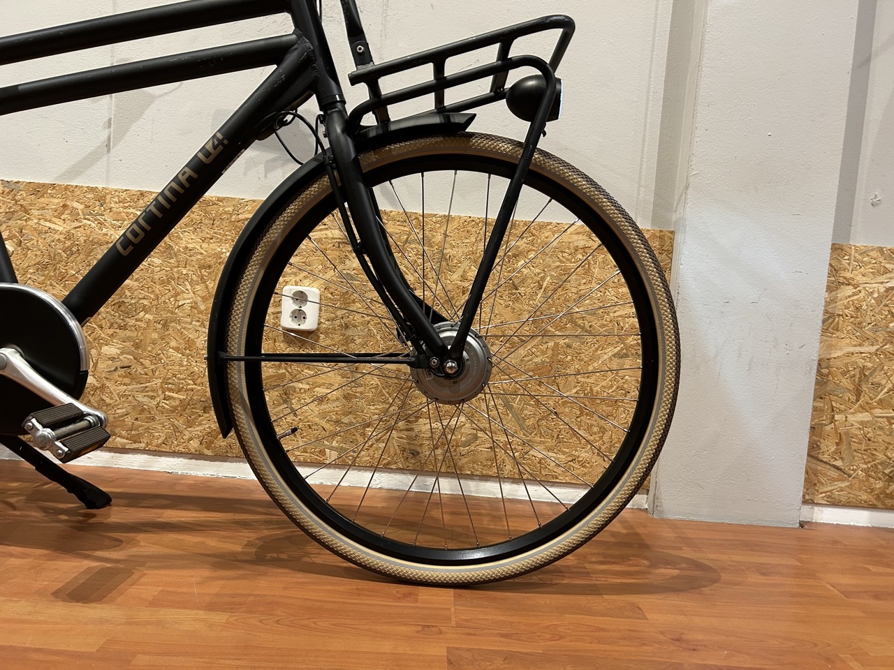 42: Cortina E-U4 Transport