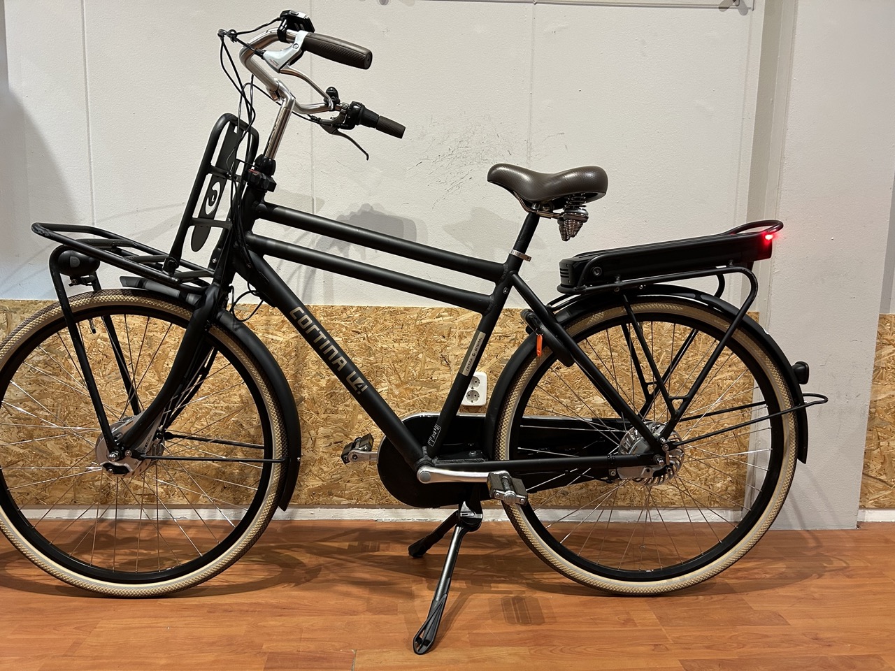 42: Cortina E-U4 Transport